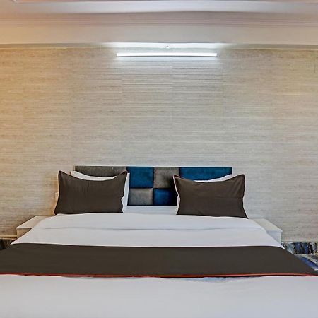 Umen Hotel Nearest Sector 66 Noida Exterior foto